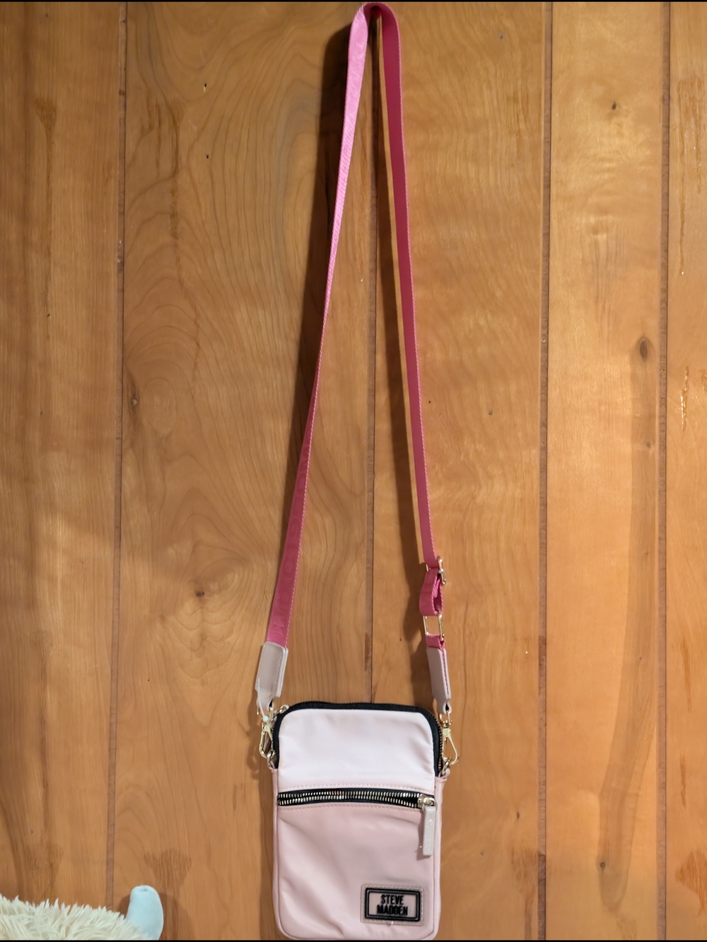 Steve Madden Pink Crossbody Phone Bag with Detachable Strap - Picture 2 of 8